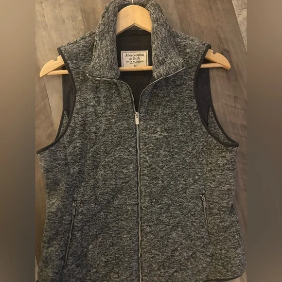 Abercrombie & Fitch Vest - Picture 3 of 7